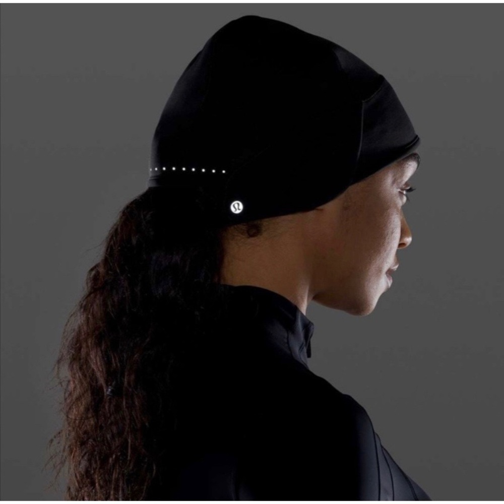 Lululemon Women's Run For It All Beanie hat black BRAND NEW WITH TAGS